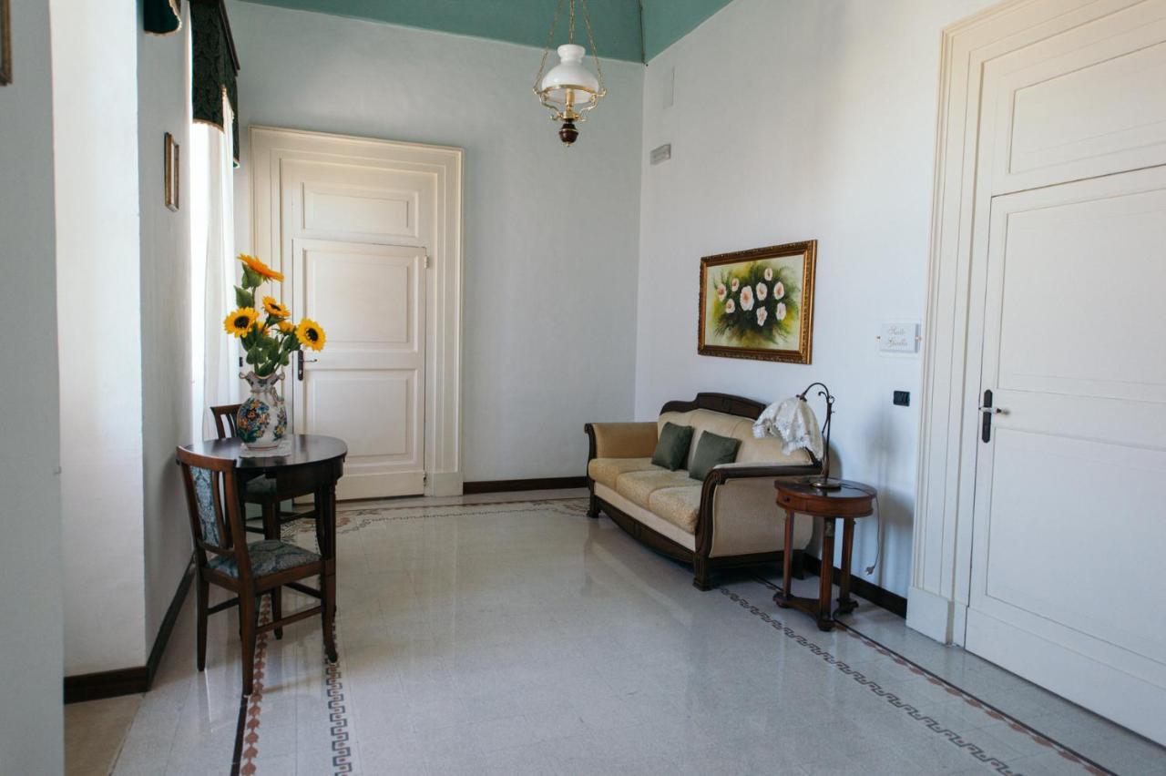 Hotel Palazzo Scarciglia Minervino di Lecce Exterior foto